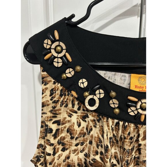 Ruby Rd. Petite Sleeveless Animal Print Top Embellished Black Collar Sz PXL - Picture 5 of 10